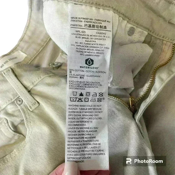 Signature Levi Strauss Mid Rise Straight Jeans - Picture 3 of 10